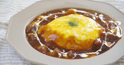 レンジで温めるだけで本格洋食！神戸開花亭のシチューを使ったアレンジレシピ２選